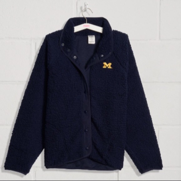 PINK VS University of Michigan Oversized Sherpa Jacket NWT - Picture 5 of 7